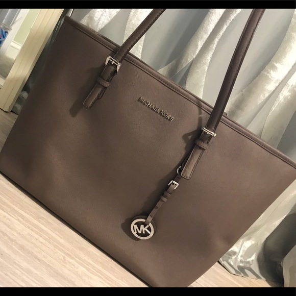 Michael Kors Jet Set tote - Picture 1 of 8